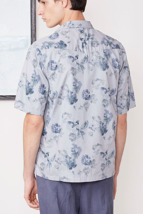 Eren Short Sleeve Flower Shirt in Light Blue/Grey