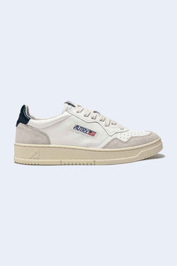 Men's Medalist Low Leather Suede Sneaker in White Blue