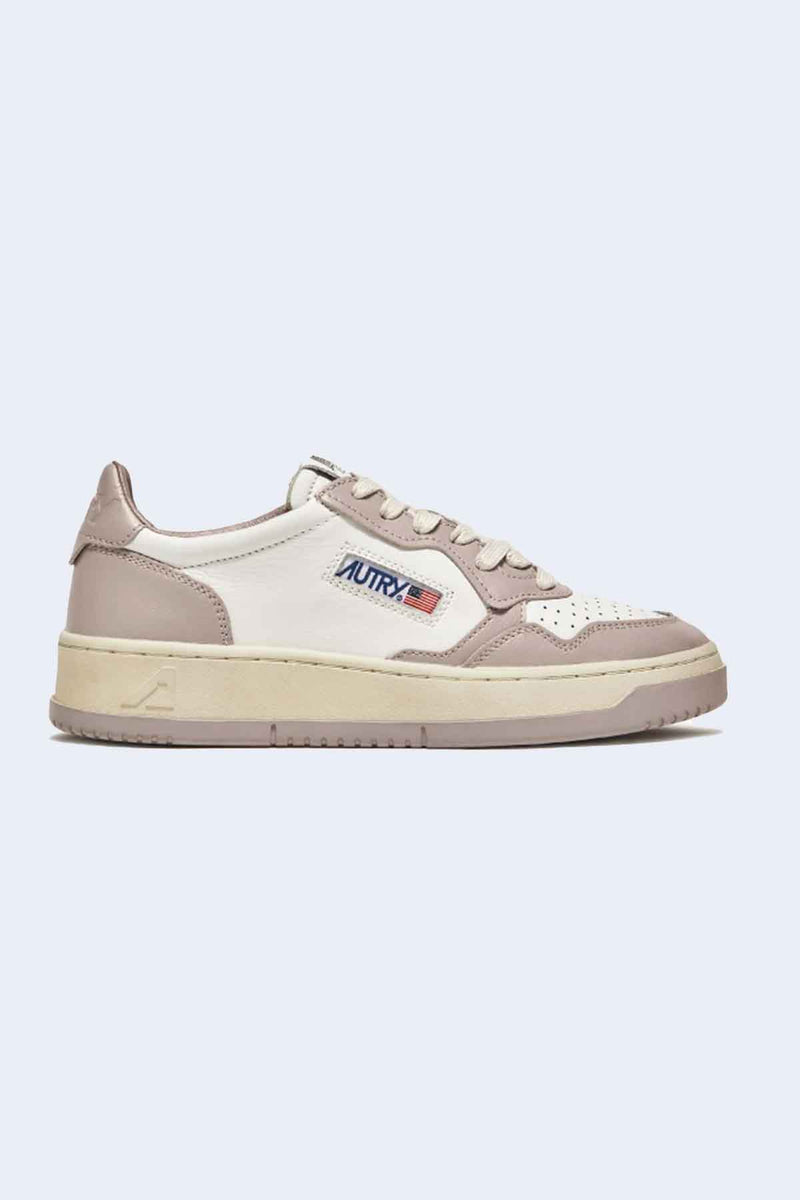 Women's Medalist Low Sneaker in White/Mushroom