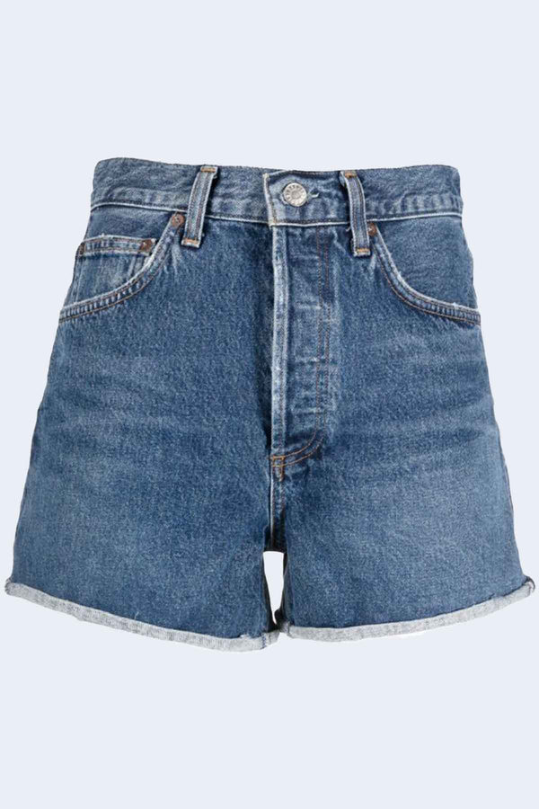 Dee Short in Enamour