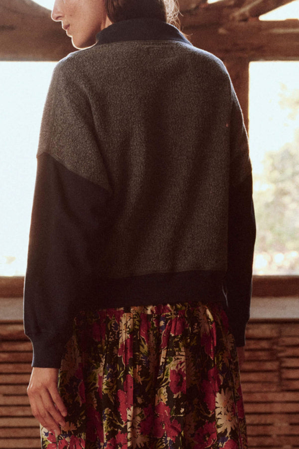 The Trail Sweatshirt in Navy