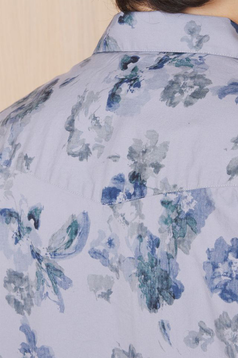 Eren Short Sleeve Flower Shirt in Light Blue/Grey