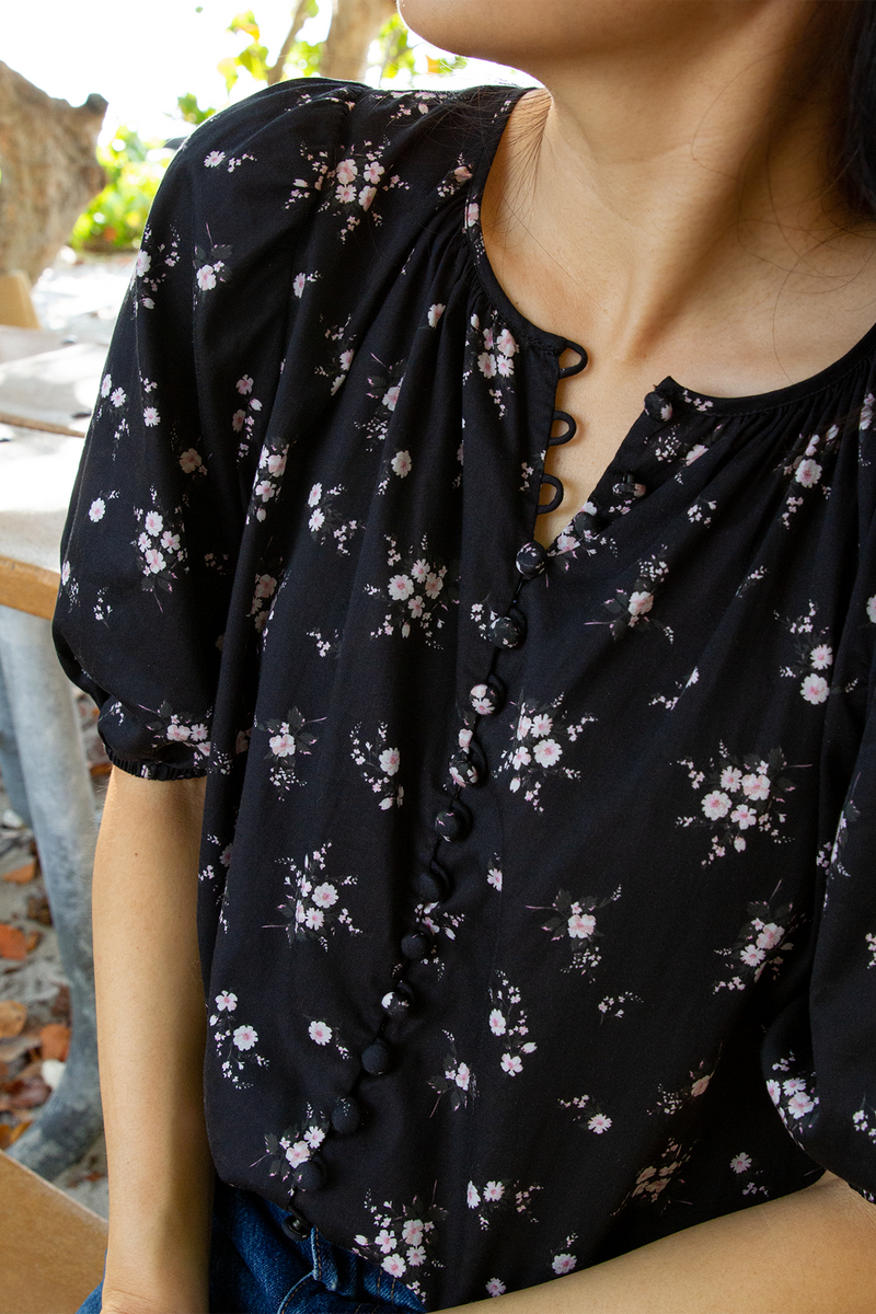 Lily Bouquet Floral Blouse in Black