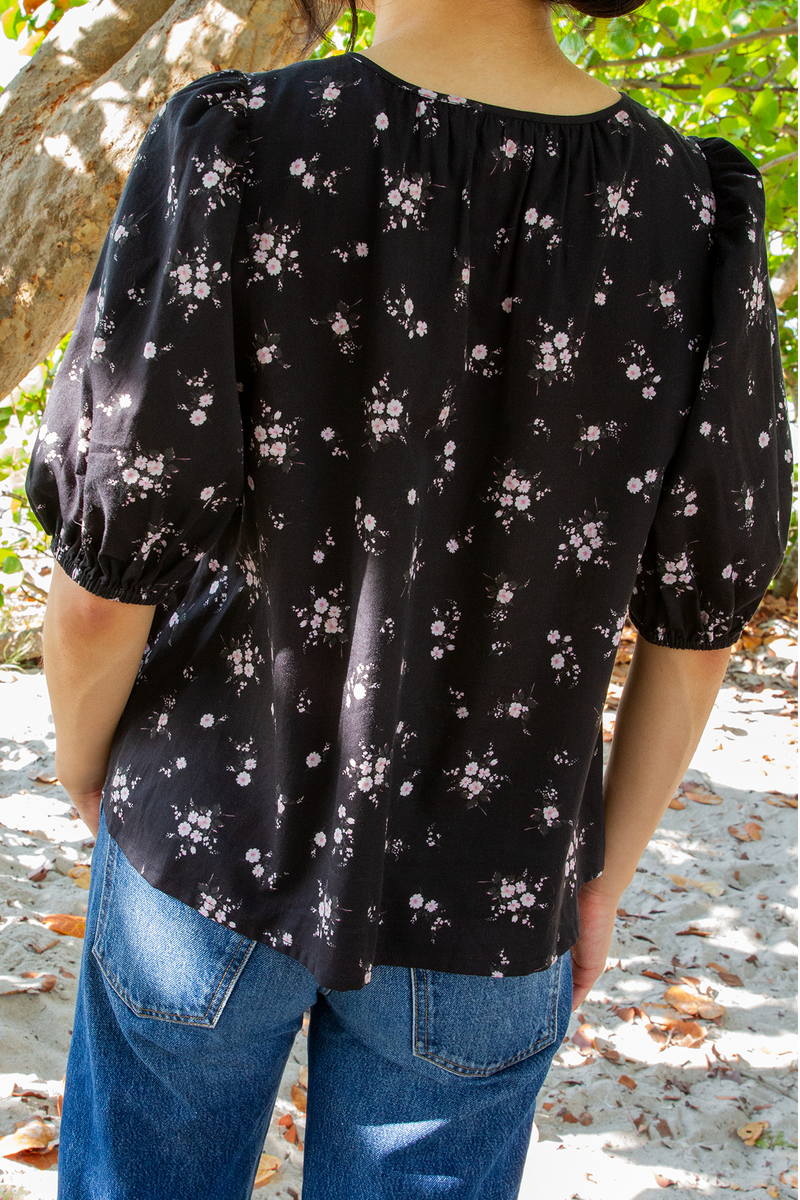 Lily Bouquet Floral Blouse in Black