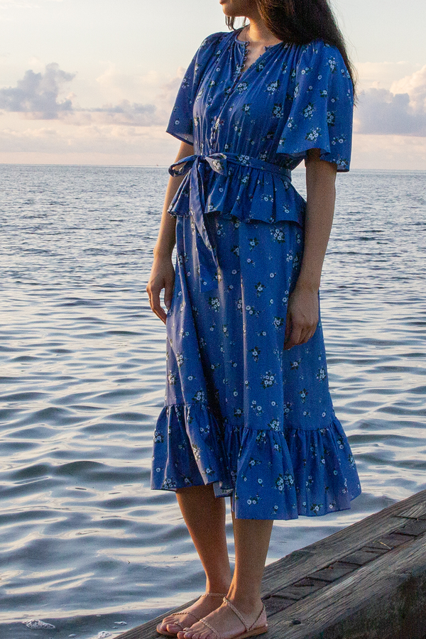 Clara Bouquet Floral Dress in Mid Blue