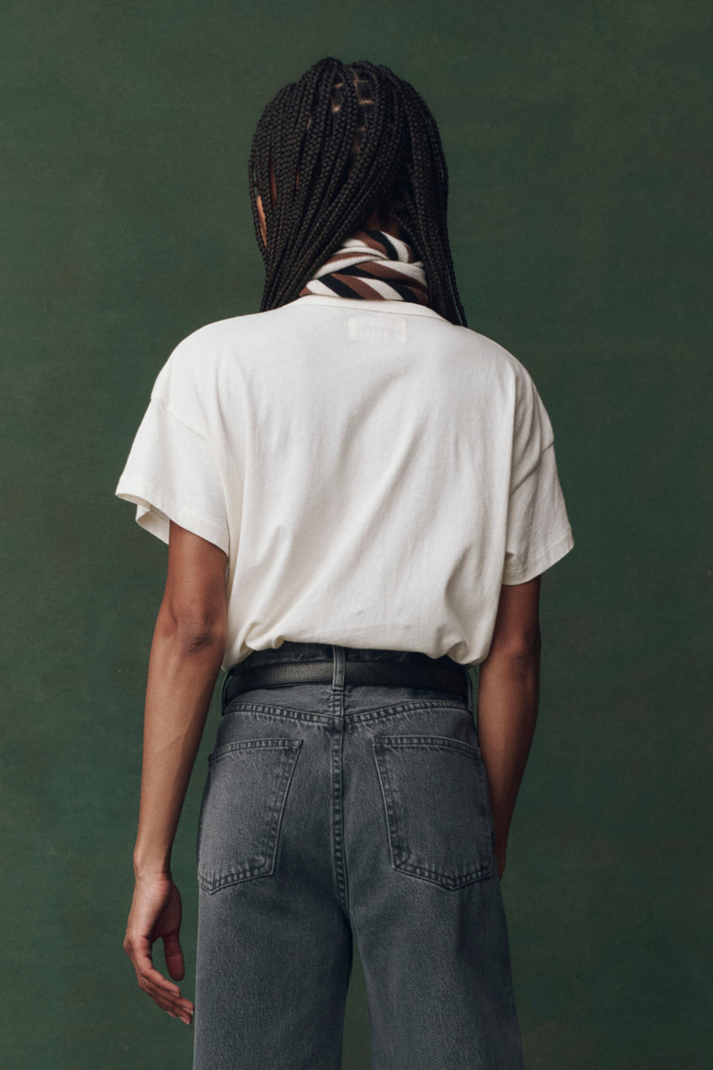 The Boxy Crew W/ Horse Embroidery in Washed White