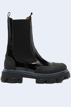 Cleated Mid Chelsea Boot Transp Welt Naplack in Black
