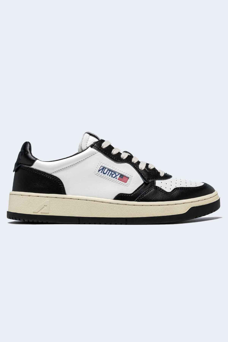 Men's Medalist Low Leather Sneaker in White Black