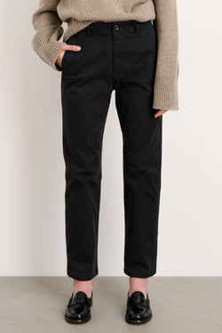 Women's Nellie Utility Chino in Washed Black