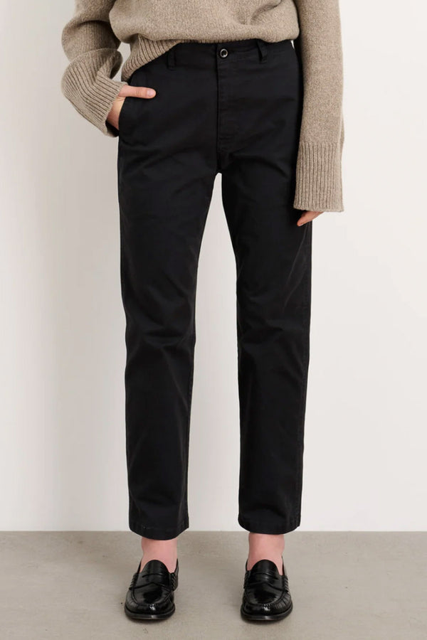 Women's Nellie Utility Chino in Washed Black