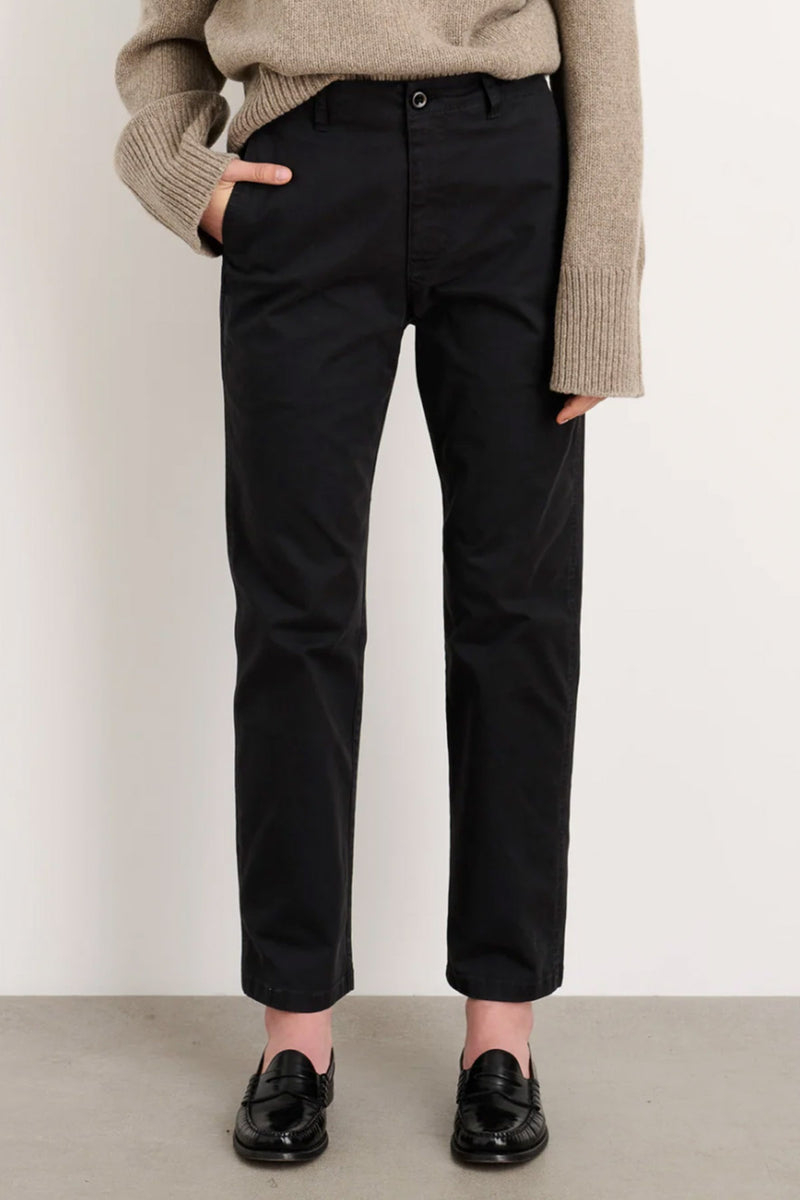 Women's Nellie Utility Chino in Washed Black