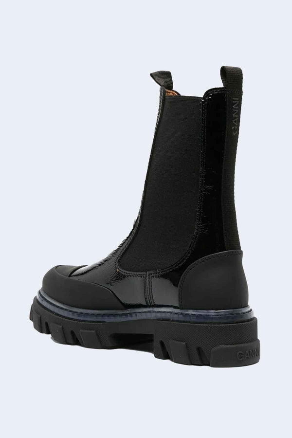 Cleated Mid Chelsea Boot Transp Welt Naplack in Black
