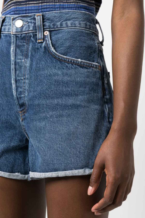 Dee Short in Enamour