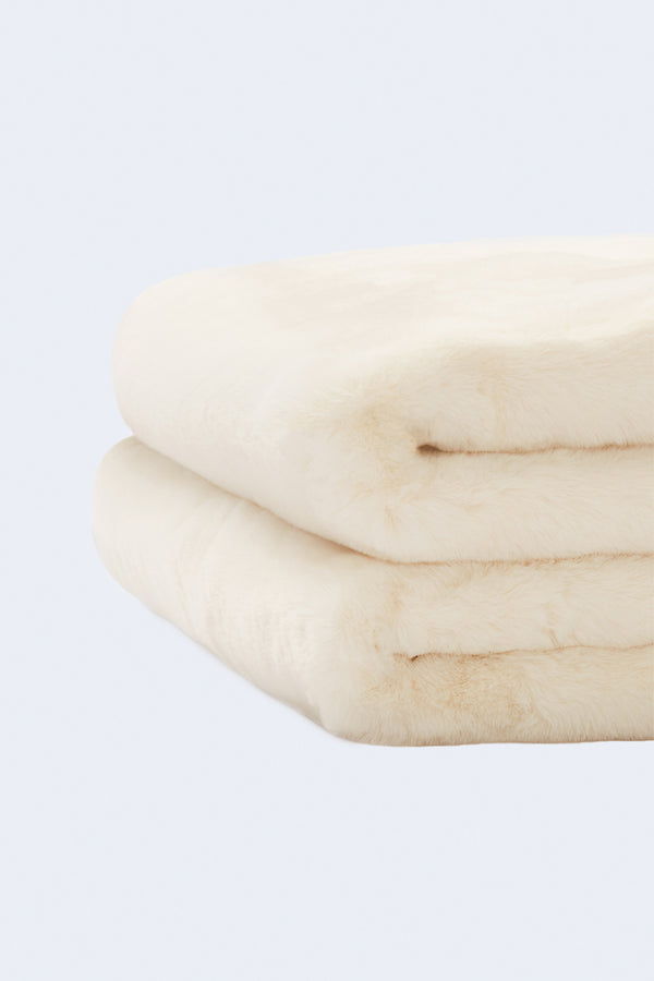 Brady Blanket in Ivory