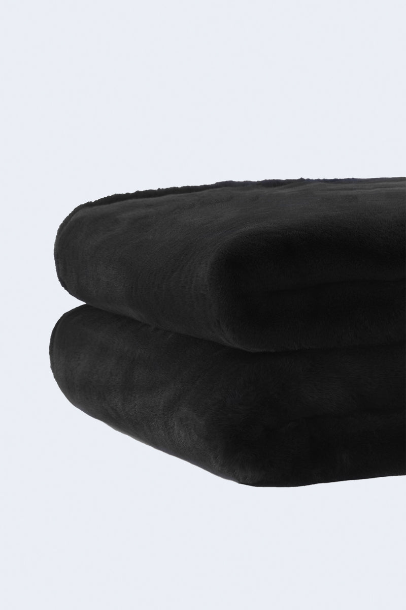 Brady Blanket in Noir
