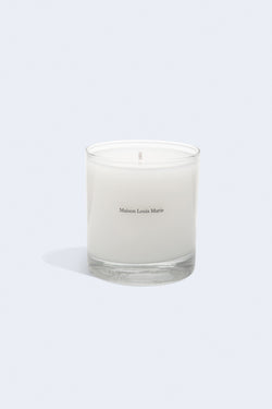 Classic Candle in No.03 L’Etang Noir