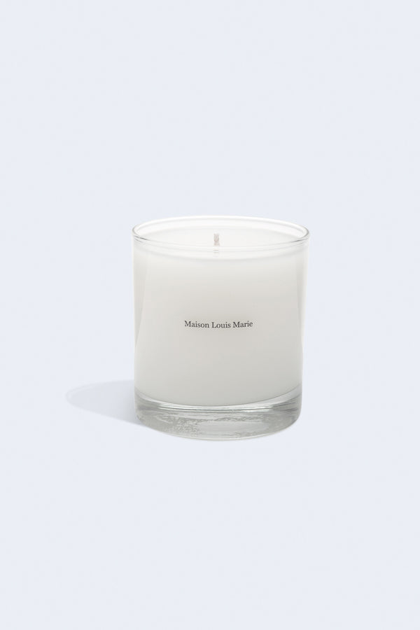 Classic Candle in No.03 L’Etang Noir