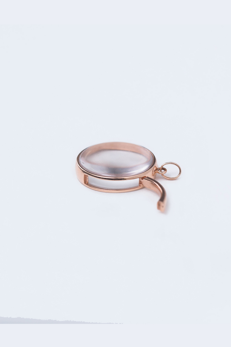 Medium Round Locket in Rose Gold